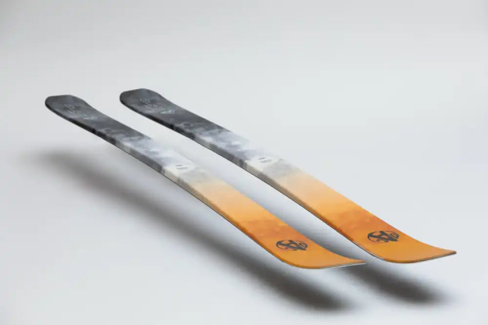 OAC Skinbased XCD GT 137 + Fixation Universelles EA JR